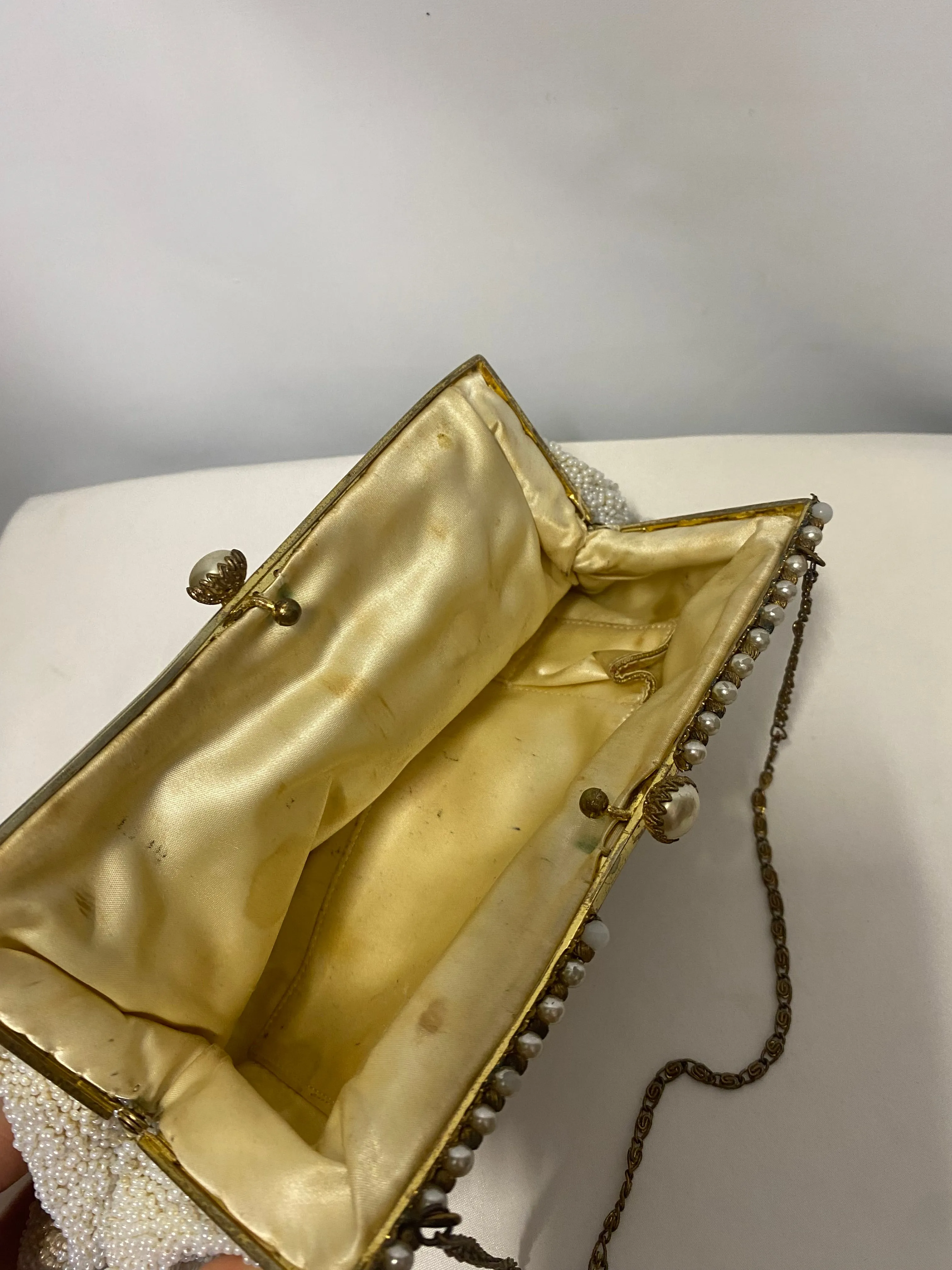Vintage White Beaded Flower Mini Handbag