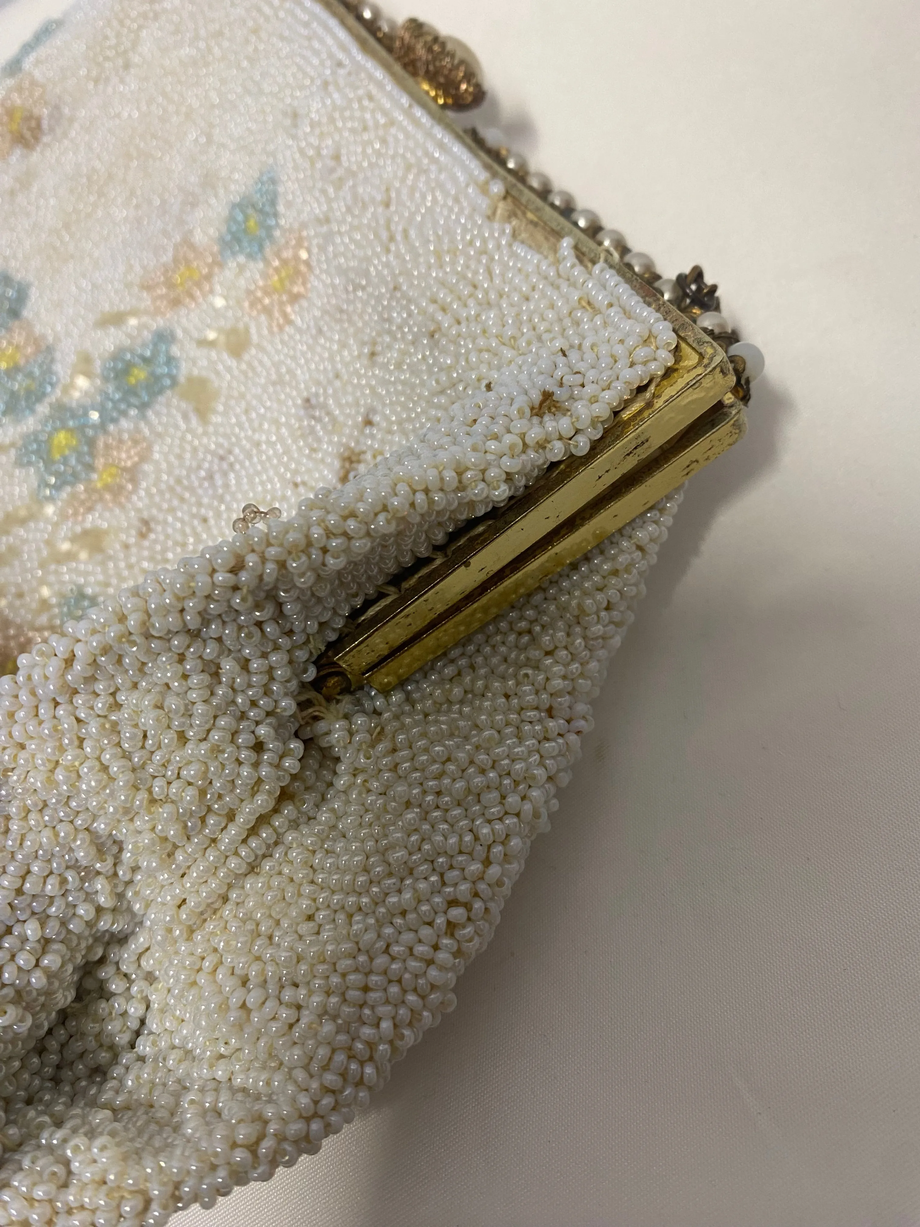 Vintage White Beaded Flower Mini Handbag