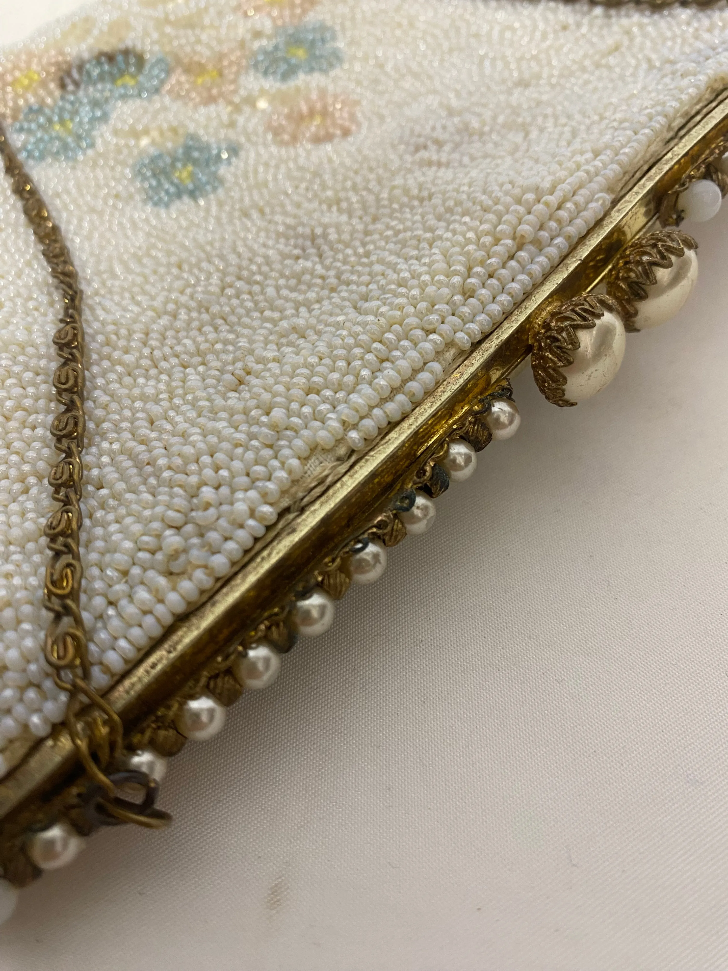 Vintage White Beaded Flower Mini Handbag