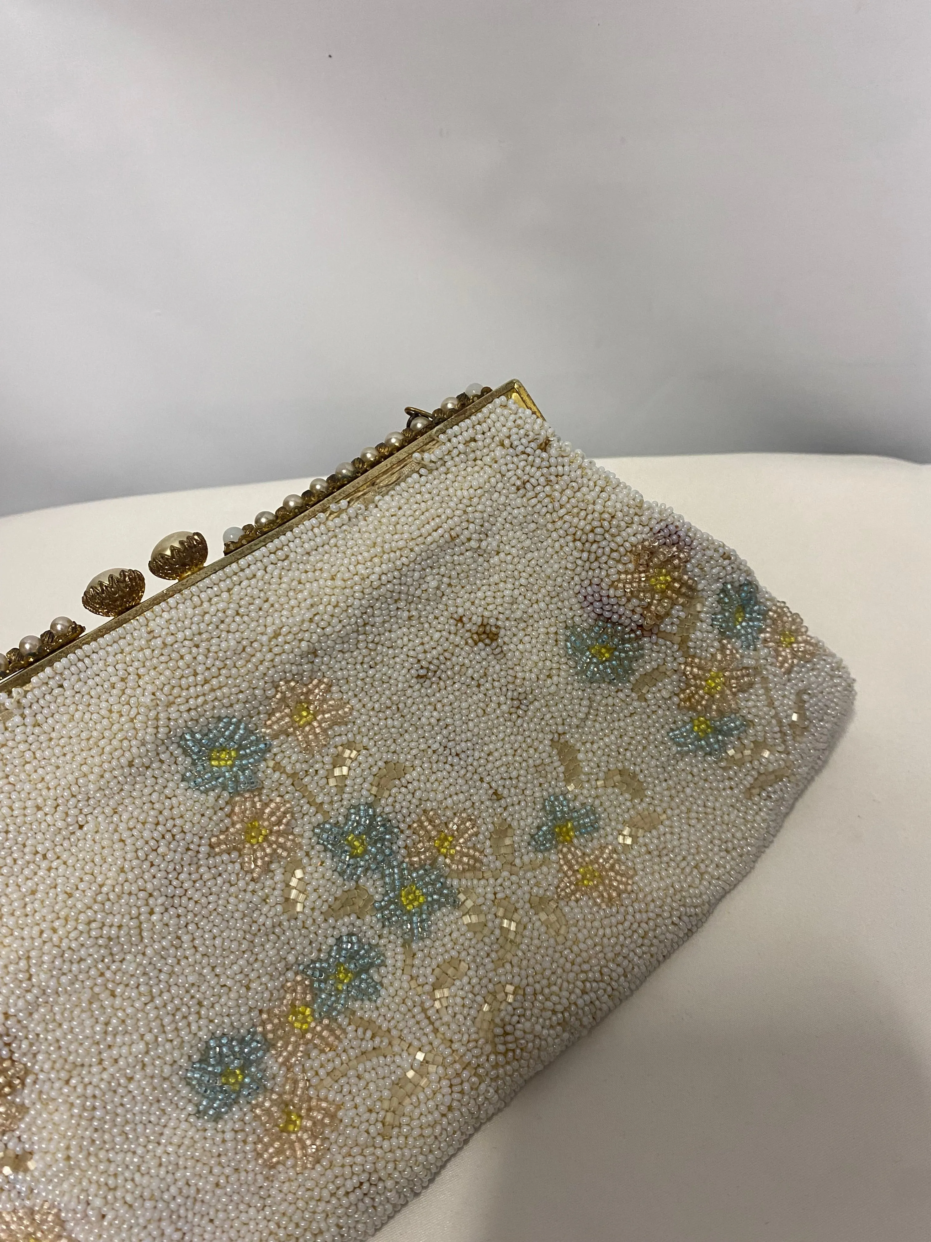 Vintage White Beaded Flower Mini Handbag